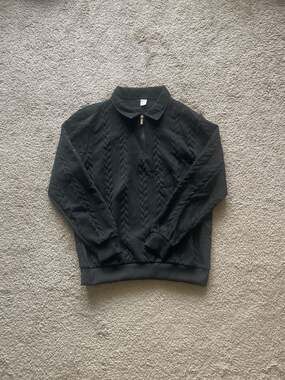 Men's Black Textured Braided Cable Knit Quarter Zip Pullover, Size M